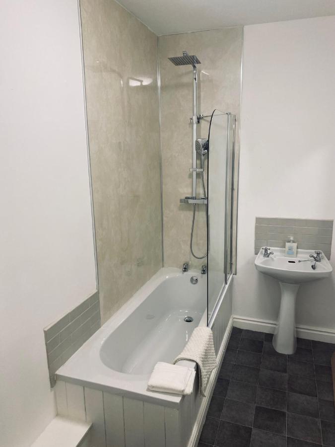 Monkbar View Apartment York Bagian luar foto